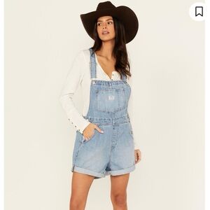Levi's Women's Light Wash Vintage Short Overalls